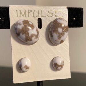 Impulse Marbled White and Gold Earrings Set